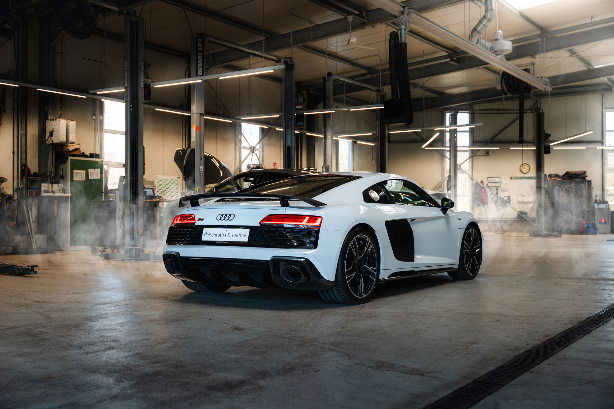Audi-R8-Werkstatt-Landscape-GSD