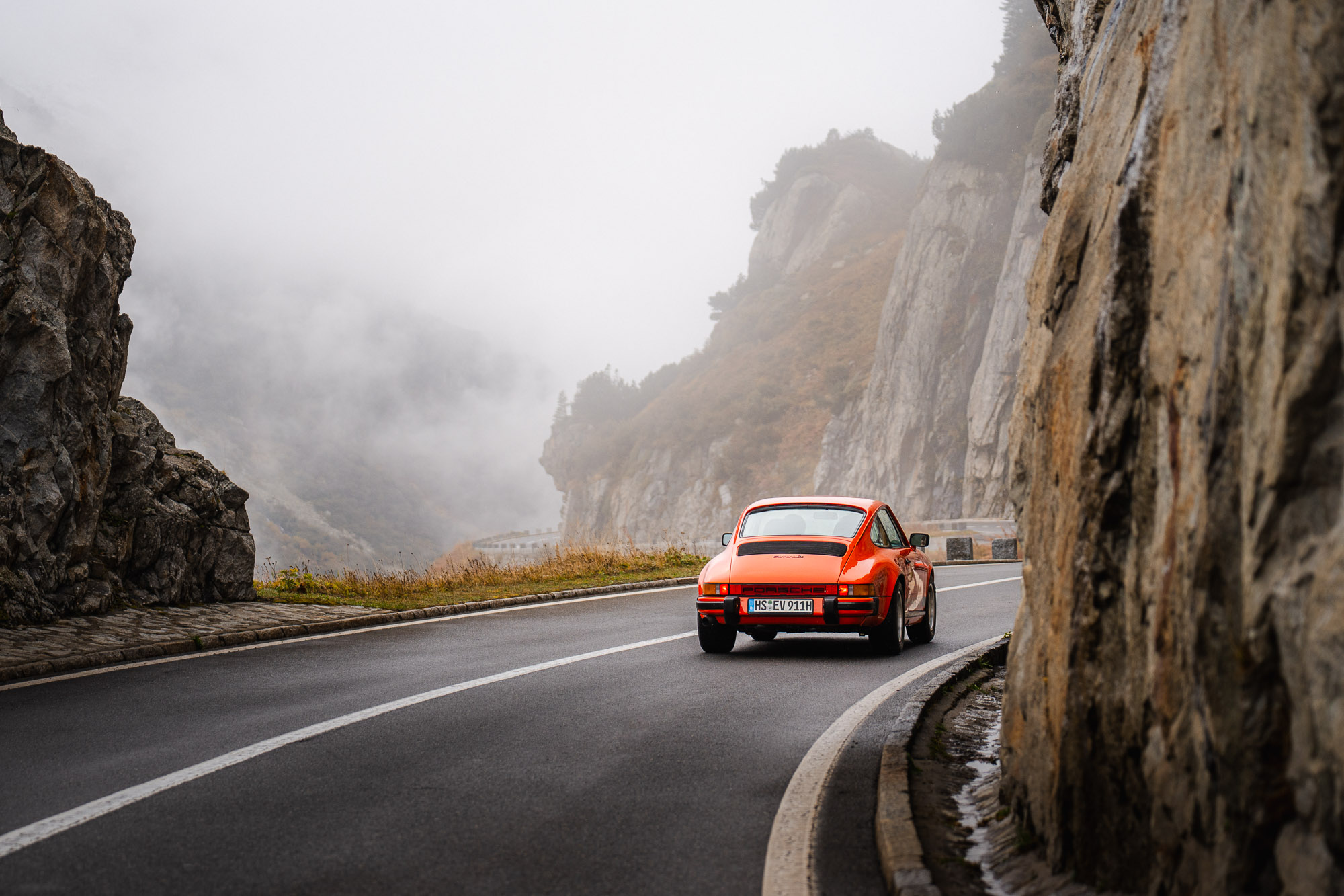 Porsche-911-Furkapass-Landscape-GSD