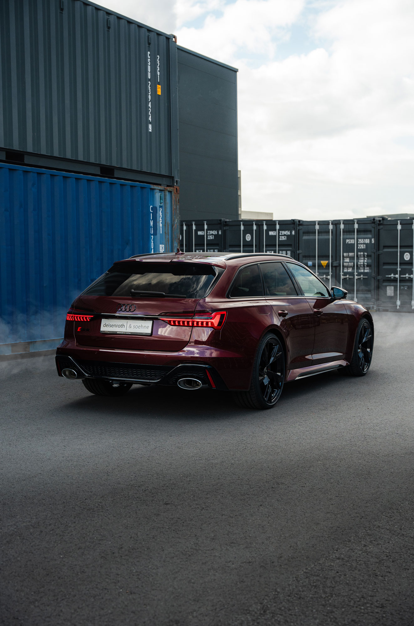 Audi-RS6-02236-PSD