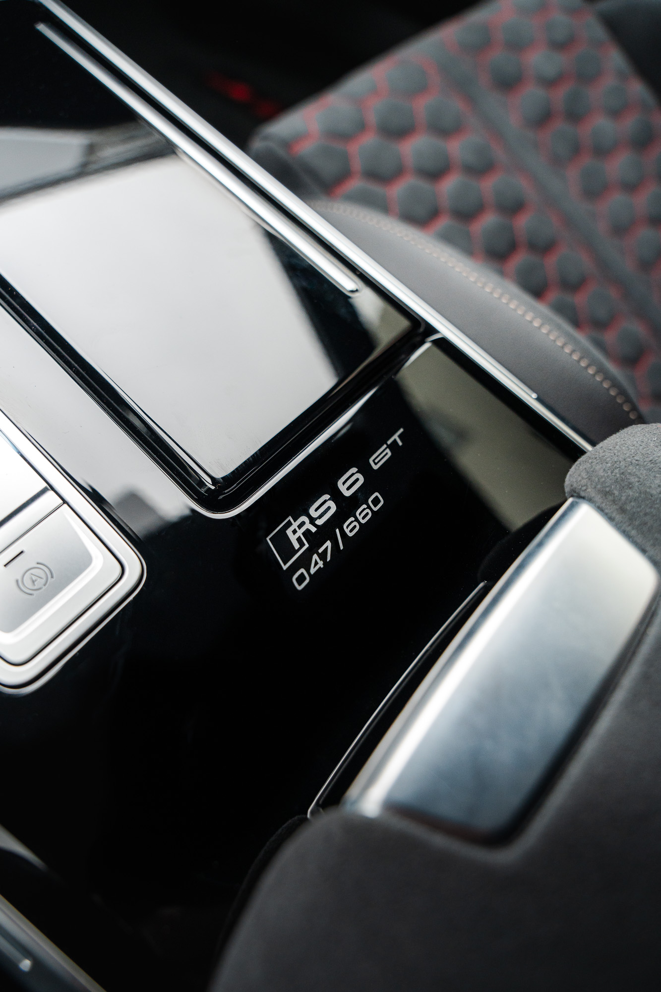 Audi, RS 6, RS6, Audi RS 6 GT, RS6GT, Georg Simon Durstewitz, Durstewitz, Georg S. Durstewitz, Interieur, Limitierung